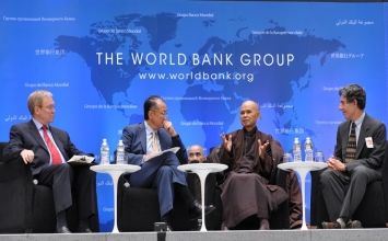 Thiền sư Thích Nhất Hạnh thăm World Bank 